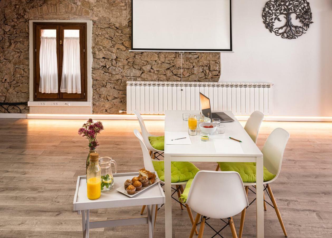 Emphasis Konuk evi Casserres Dış mekan fotoğraf